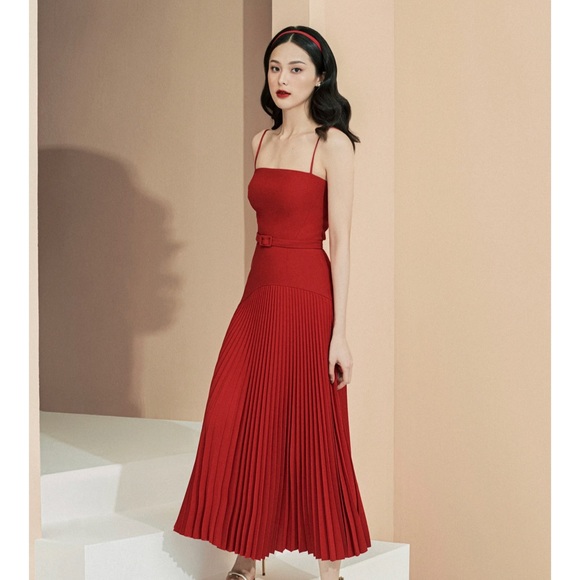 - Lane JT Celia Pleated Midi Dress -Medium sizing - Picture 2 of 4